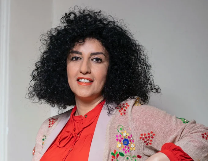 La Nobel Mohammadi denuncia que las autoridades iraníes no le dejan salir de Irán