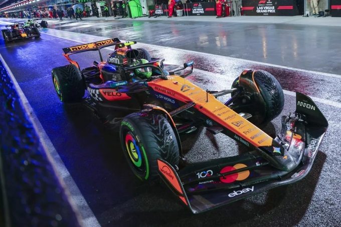 Norris domina bajo la lluvia y conquista la ‘pole’ del Gran Premio de Las Vegas; Sainz partirá tercero