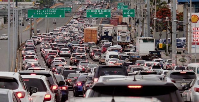 Parque vehicular de RD crece más que la población y la actividad económica