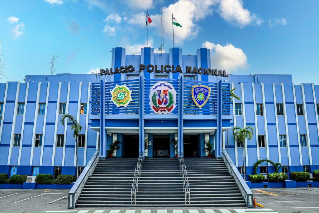 Autoridades investigan muerte de joven durante operativo preventivo en Villa Consuelo