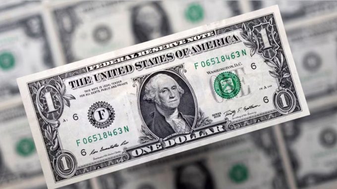 La jornada inicia con dólar estable, euro en ascenso y combustibles congelados