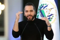 Bukele dice que le gustaría seguir «diez años más» gobernando en El Salvador