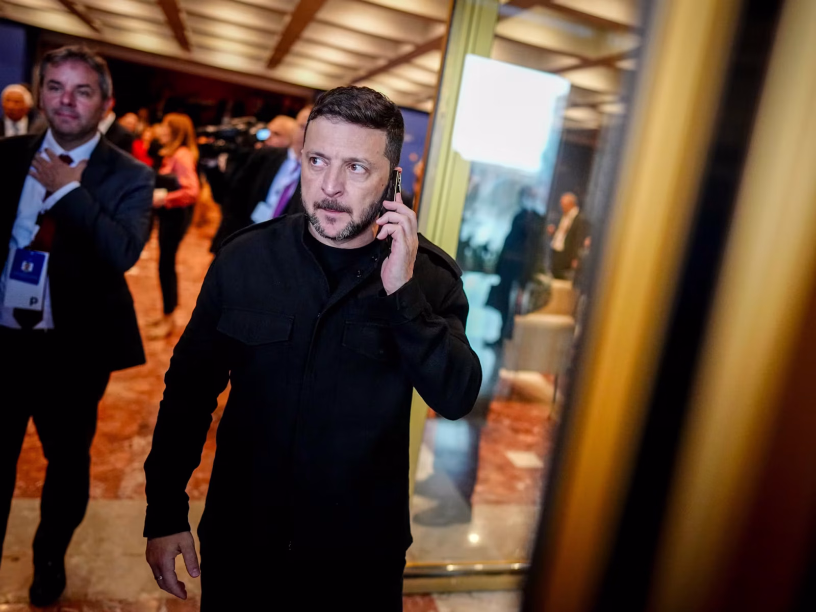 Zelenski confirma que tuvo una "difícil" llamada con mediadores estadounidenses