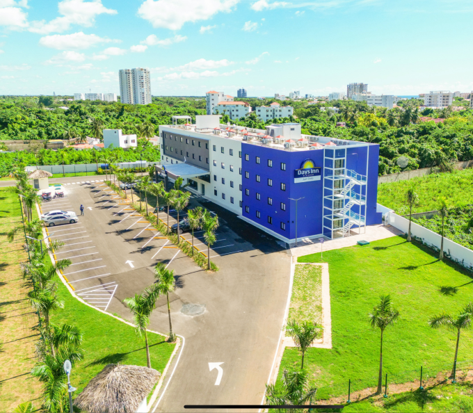 El grupo De Valle anuncia el inicio de operaciones del hotel Days Inn by Wyndham Juan Dolio este lunes.