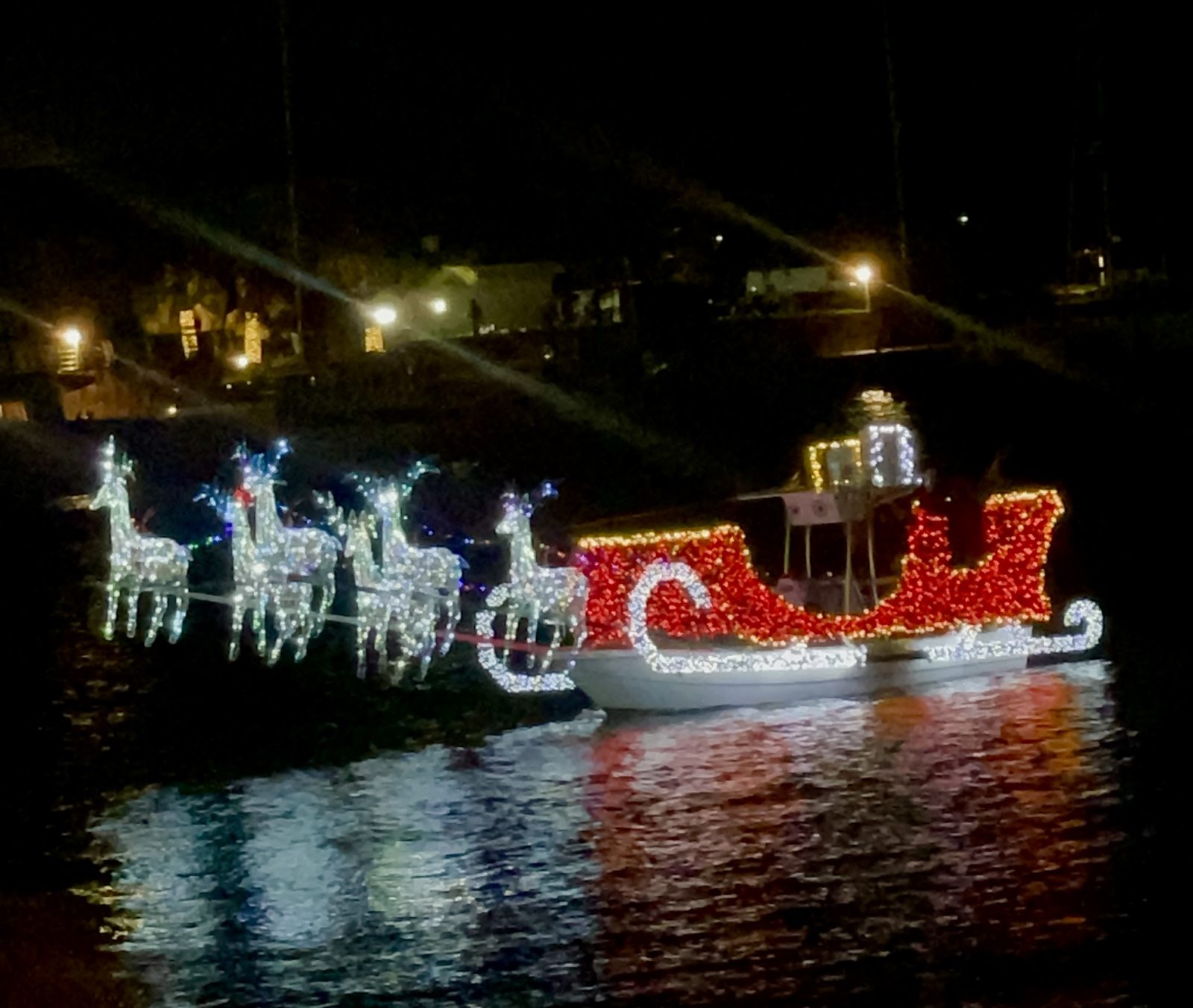 Cap Cana da la bienvenida oficial a la Navidad con su deslumbrante Christmas Boat Parade 2025