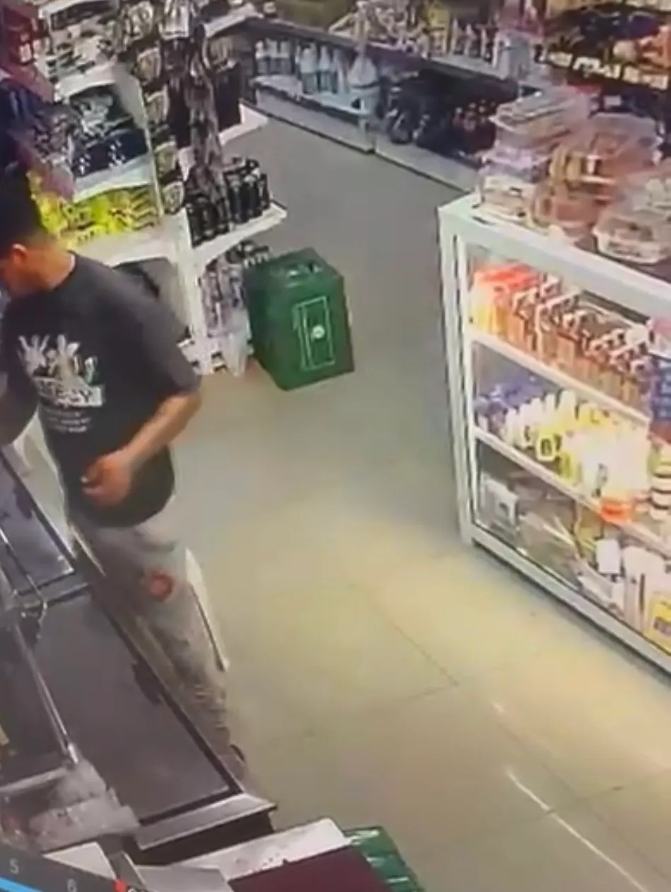 Denuncian robo en colmado de Friusa; propietarios exigen justicia