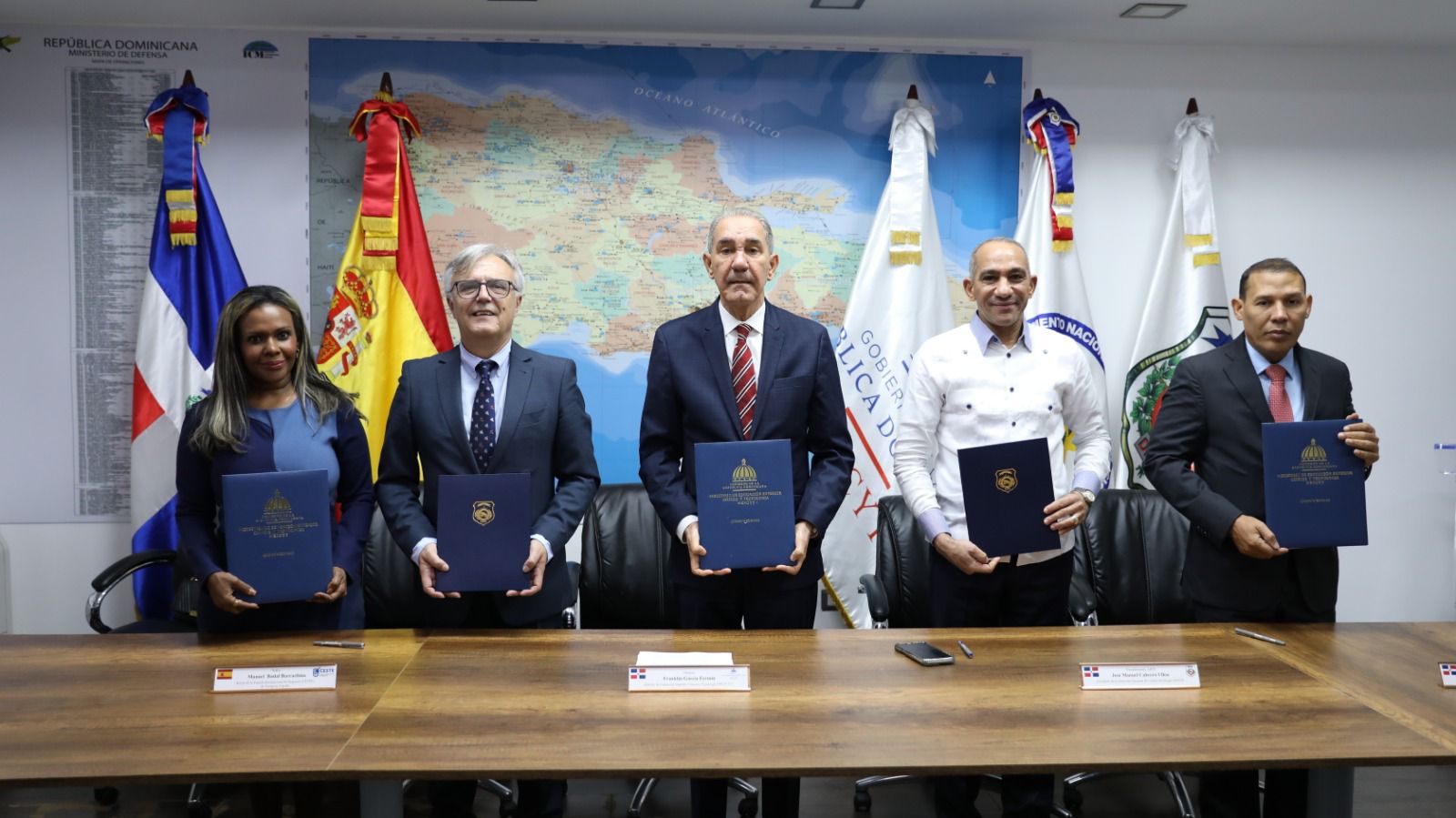 MESCyT, DNCD, DNI y SESI fortalecen cooperación académica
