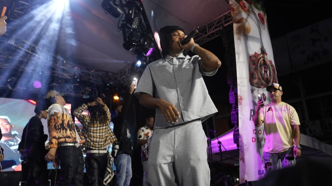 Lomiiel emociona a su gente de Herrera durante el 4to Concierto de Navidad Reconocidos