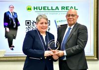 Reconocen trayectoria de la magistrada Arelis Ricourt en la primera edición de la revista “Huella Real”