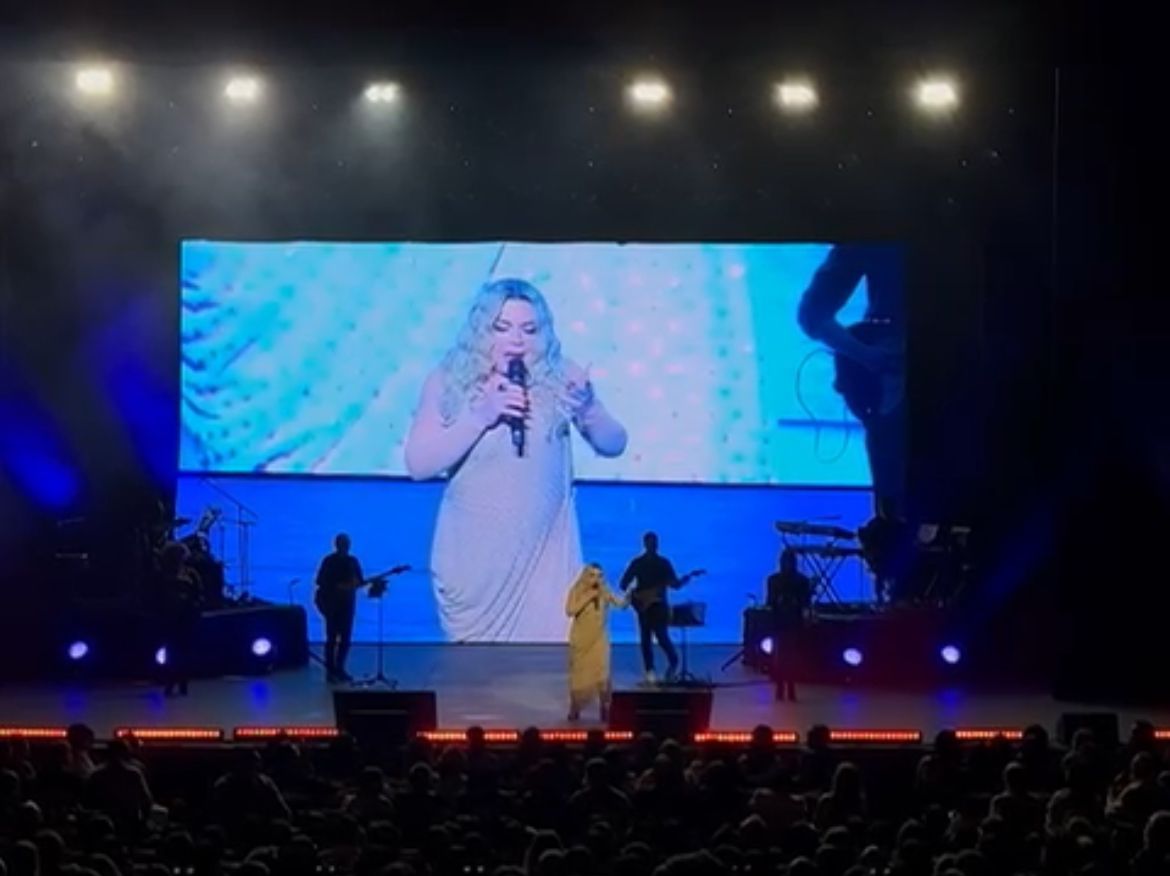 Personalidades acompañaron a Ednita Nazario en su concierto en RD