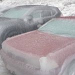 Cientos de automóviles bloqueados en atascos de 12 horas a 30 grados bajo cero en Siberia