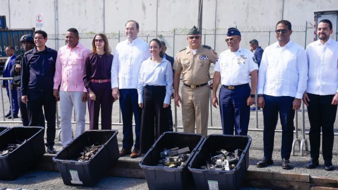 Interior y Policía y Metaldom destruyen 3,945 armas para evitar que vuelvan a las calles