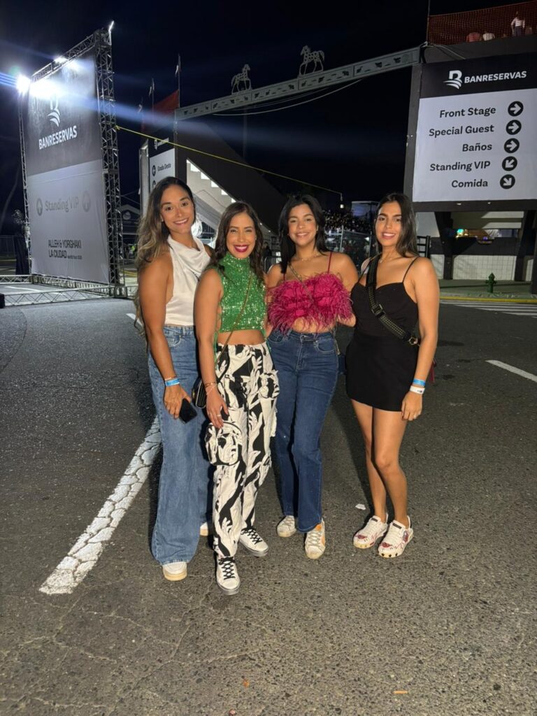 Fans llegan al concierto de Alleh y Yorghaki con outfits inspirados en “una noche estrellada en la ciudad” - Noticias de hoy en República Dominicana | De Último Minuto