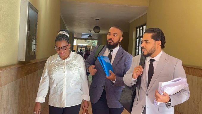 Tensión y dolor en audiencia por muerte de la niña Stephora: conocen coerción contra directivas del colegio Da Vinci