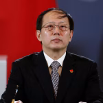 China impone pena de muerte suspendida a exalto funcionario por corrupción