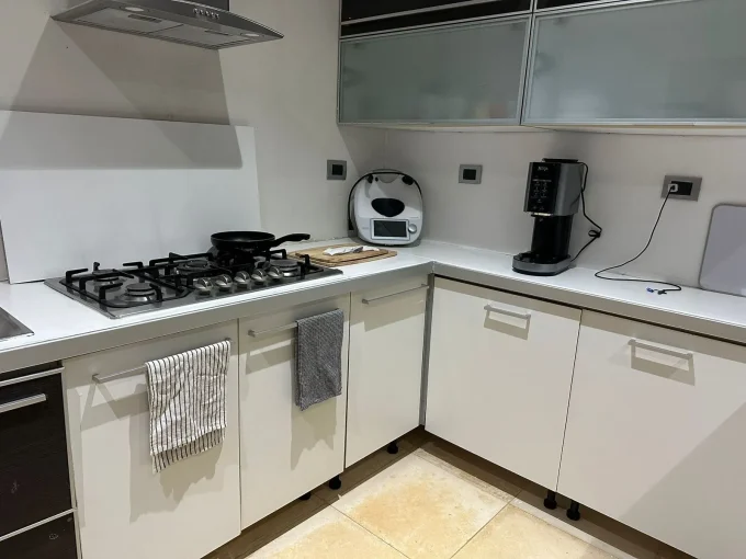 Denuncian abandono y robo en remodelación de cocina en Punta Cana