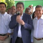 Leonel continúa entrega de alimentos a sectores vulnerables y afirma que la necesidad del pueblo es evidente