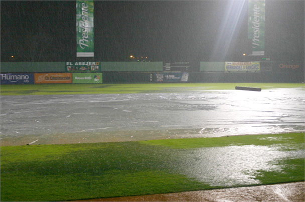 Lluvias obligan a posponer partido entre Águilas Cibaeñas y Toros del Este
