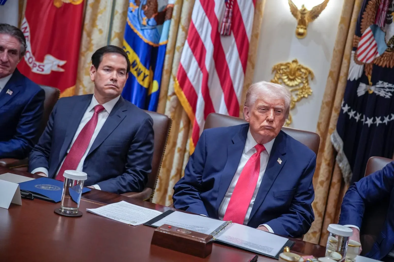 Trump insiste en que los ataques en territorio venezolano comenzarán "muy pronto"