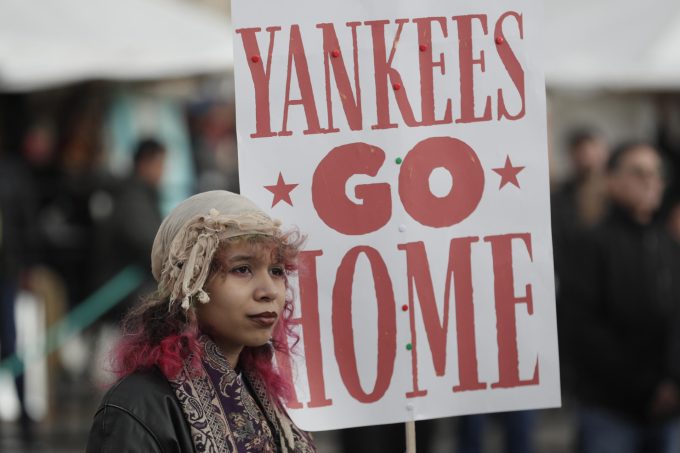 Trump dice que ha cancelado una nueva oleada de ataques en Venezuela por su colaboración