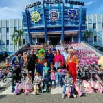 Hijos de policías reciben juguetes en el Día de los Santos Reyes