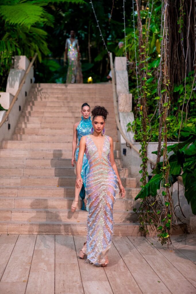 El poderoso ejemplo de una modelo que sufrió una caída en desfile por el autismo - Noticias de hoy en República Dominicana | De Último Minuto