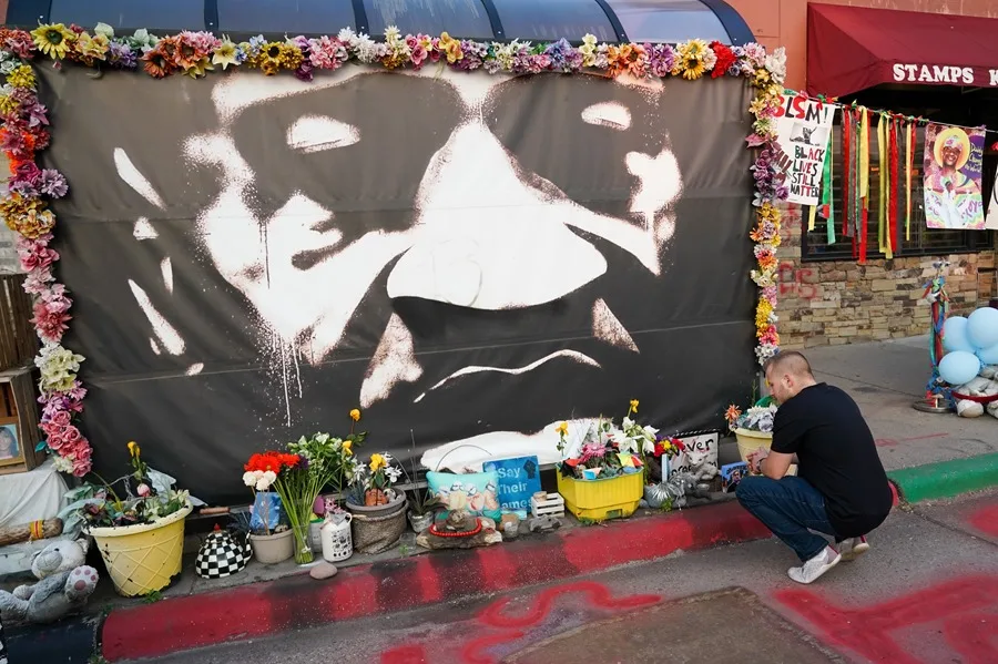 ¿Podría ser condenado el agente de ICE que mató a una mujer en Mineápolis (EE.UU.)?