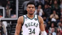 Giannis Antetokounmpo estaría listo para salir de Milwaukee ante ofertas de cambio