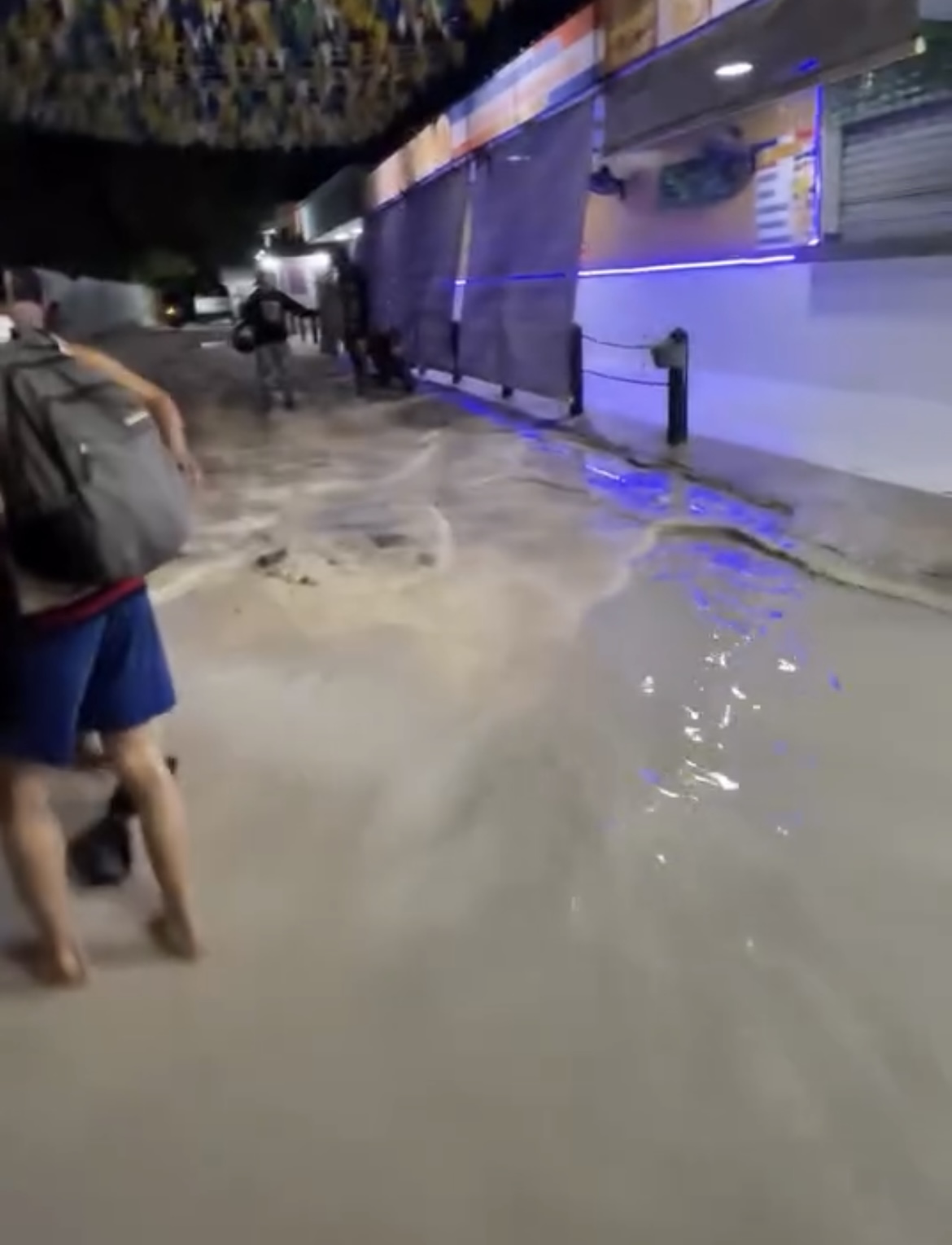 Persisten inundaciones durante lluvias en Los Corales, Bávaro
