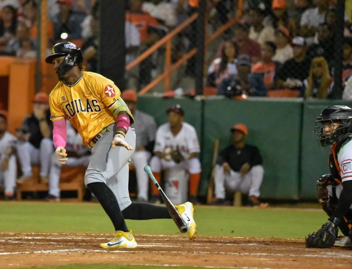 Las Águilas vencen 6-2 a Los Toros en La Romana