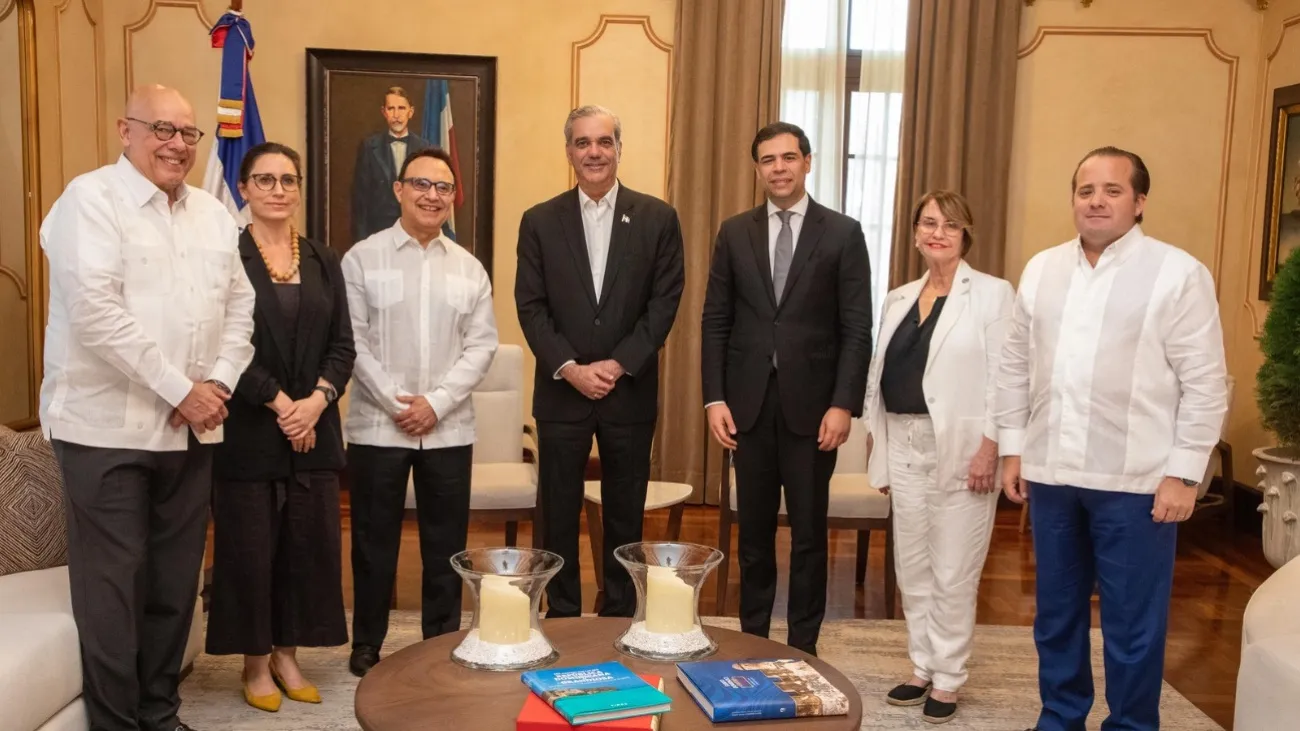 Presidente Abinader recibe a Michel Camilo y autoridades de Berklee College of Music
