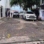 Desconocidos tirotean una guagua en el sector Ercilia Pepín, en San Francisco de Macorís