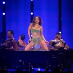 Jennifer López responde a quienes la critican por vestir “demasiado sexy”