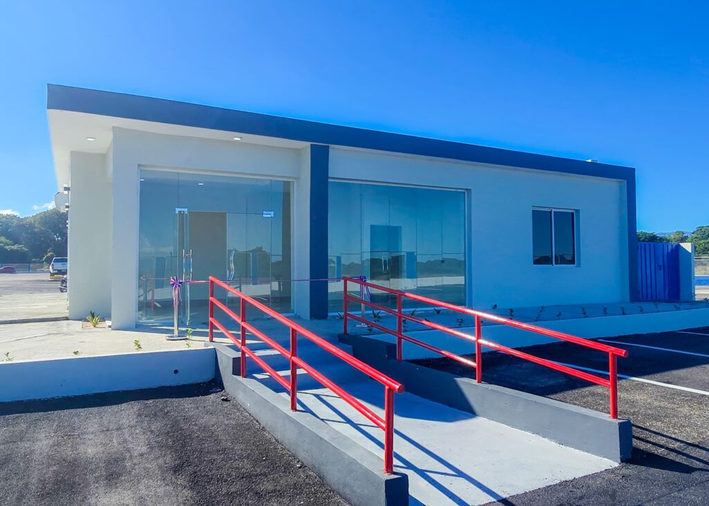 Abinader inaugura mercado municipal en Las Matas de Farfán para dinamizar la economía local | 1 | Abinader inaugura mercado municipal en Las Matas de Farfán para dinamizar la economía local - Noticias de hoy en República Dominicana | De Último Minuto