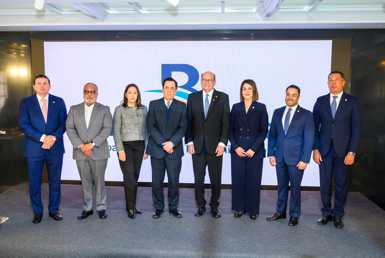 Banreservas se reúne con la prensa dominicana en Fitur 2026