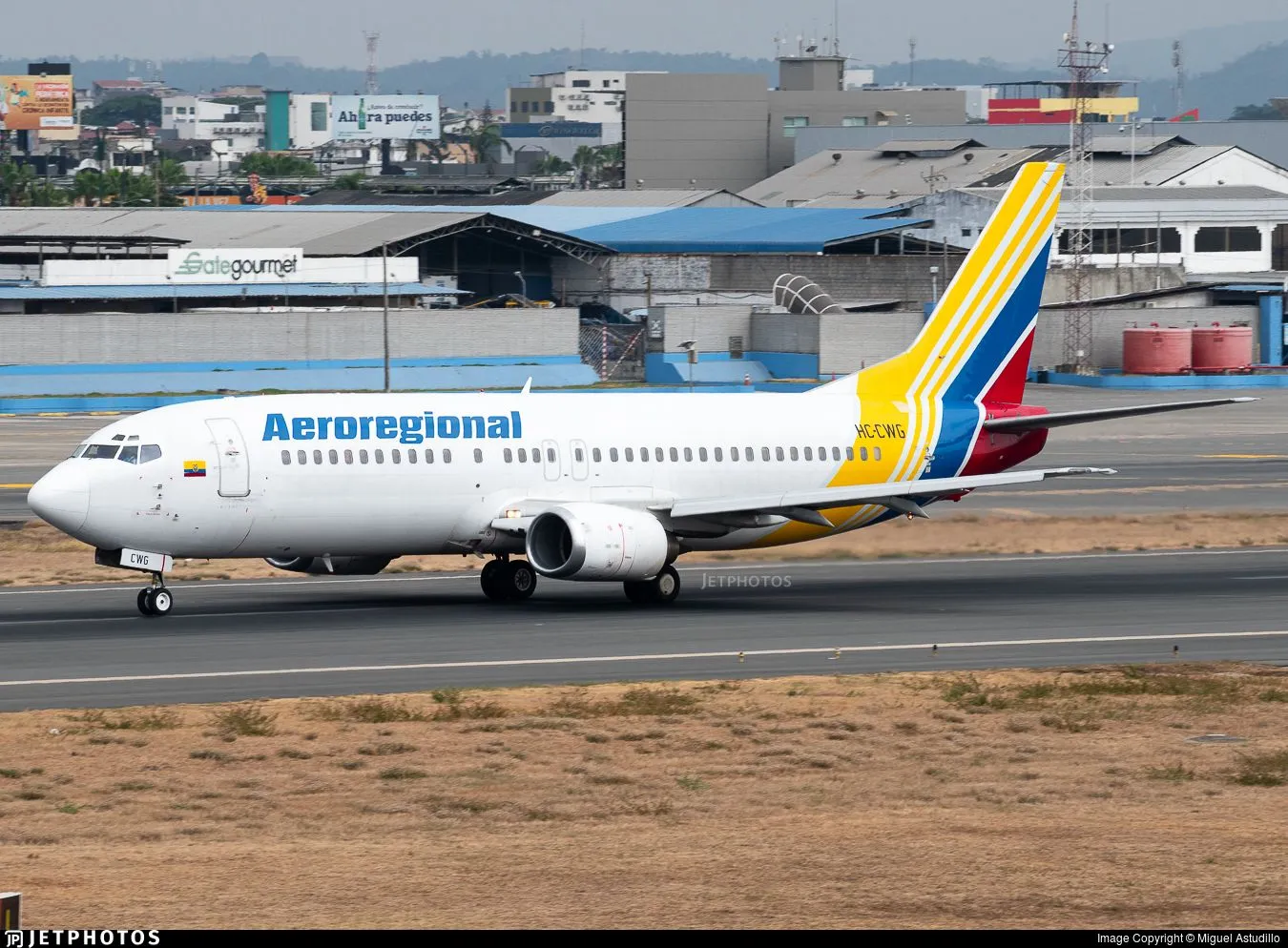 Avión de aerolínea ecuatoriana realiza aterrizaje de emergencia en La Romana