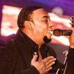 El rostro de Anthony Santos genera comentarios tras presentación en Montecristi