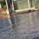 Calles de Bávaro amanecen con acumulación de agua tras lluvias de madrugada