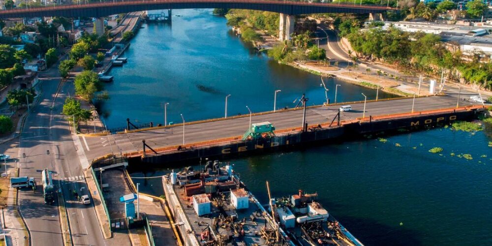 Obras Públicas cerrará el puente flotante durante dos horas este sábado