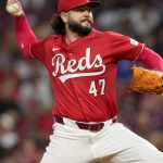 Rangers refuerzan su bullpen con Jakob Junis por una temporada