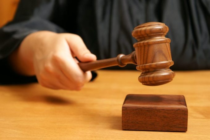 Dictan prisión preventiva a capitán de policía retirado por intento asesinato a su pareja