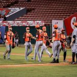 Toros del Este vencen a los Gigantes y siguen firmes en la pelea por la Serie Final