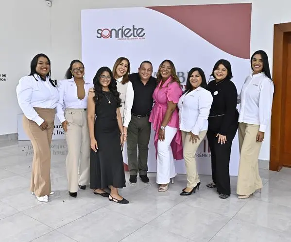 Agencia Sonríete reúne a líderes en conferencia “De invisible a referente”