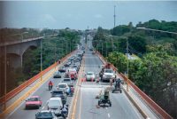 Cuatro heridos y un desaparecido tras accidente en el puente Jacinto Peynado