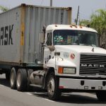 Multa de RD$10 mil para transporte pesado que transite carril izquierdo