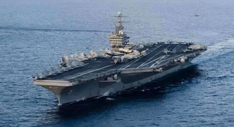 EE.UU. despliega portaaviones en plena negociación con Irán