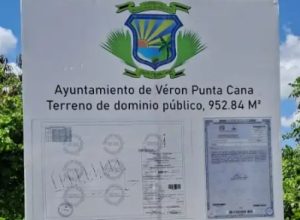 Colocan vallas en terrenos recuperados de Verón-Punta Cana