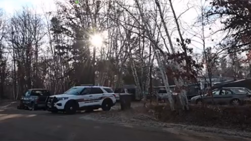 Asesina a un vecino, secuestró a su pareja embarazada e incendió la casa - Noticias de hoy en República Dominicana | De Último Minuto