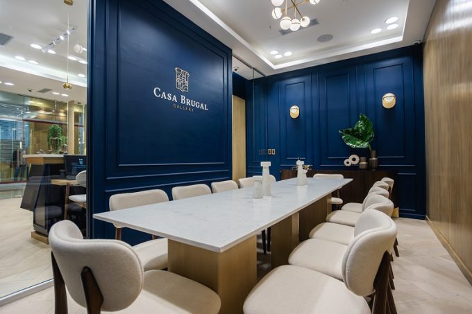 Casa Brugal Gallery apertura espacio en Blue Mall
