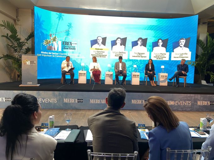 ALETA modera diálogo sobre desarrollo en Construction & Real Estate Summit 2026 en Punta Cana